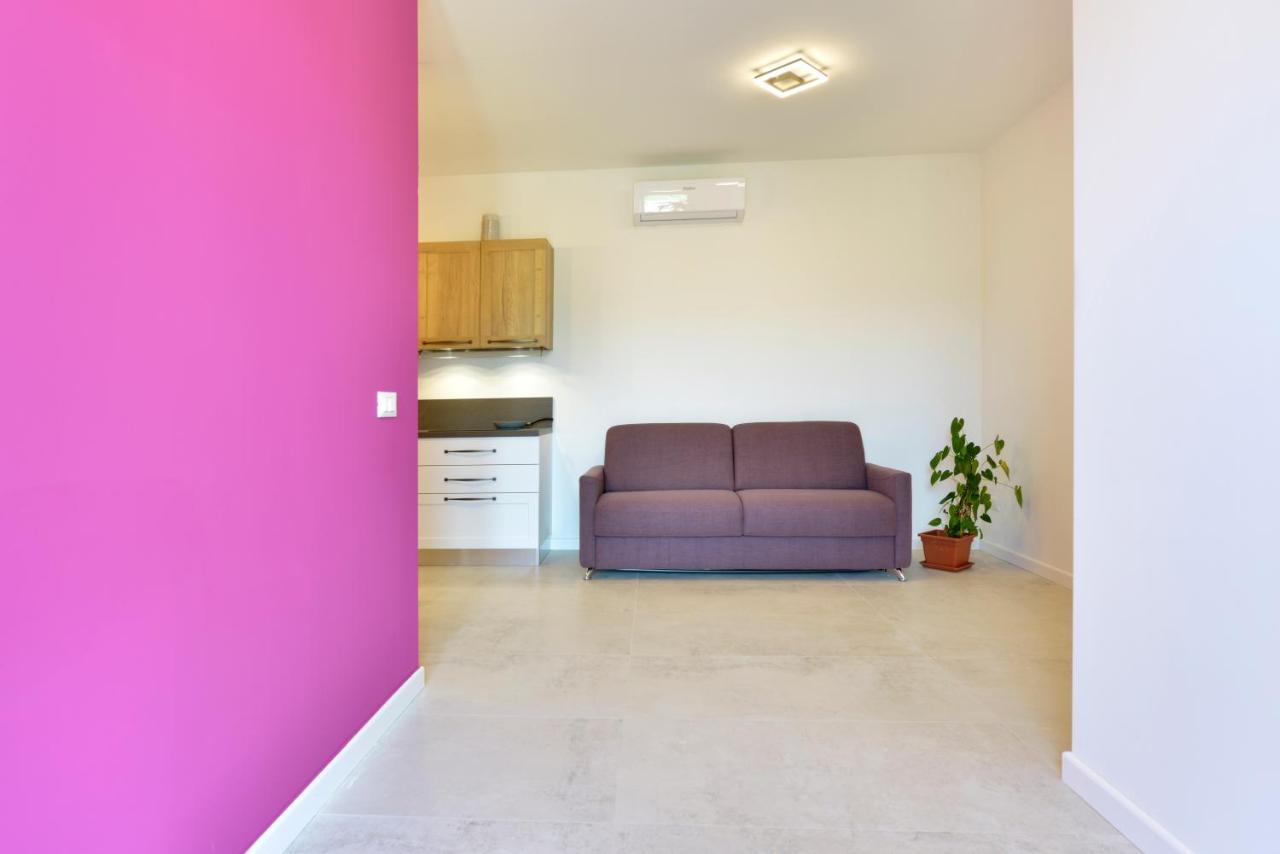 Residenza Cantalupo อิมเปรีอา ภายนอก รูปภาพ